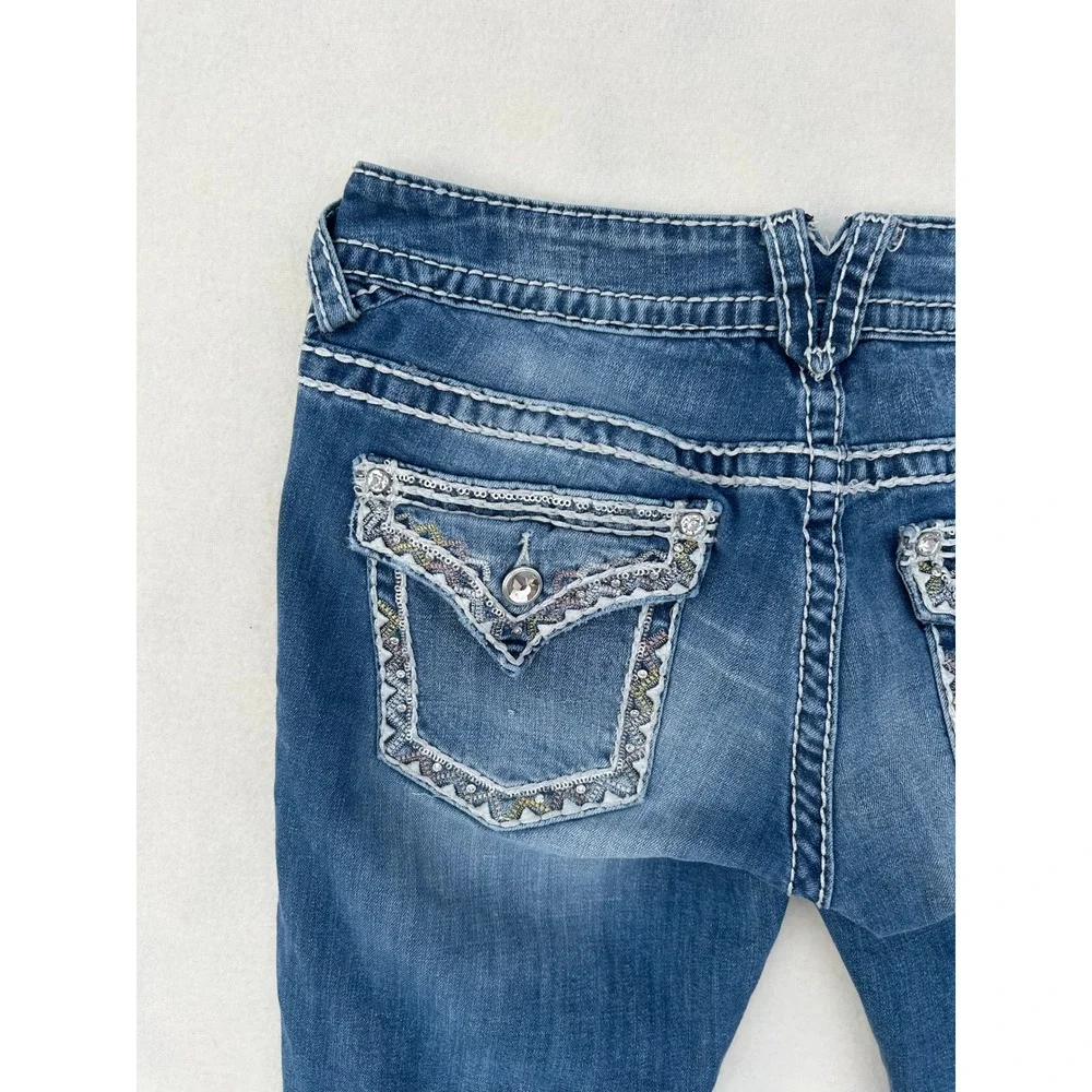 Vigoss The New‎ York Capri Jeans 31 Medium Wash Thick Stitch Rhinestone Cropped